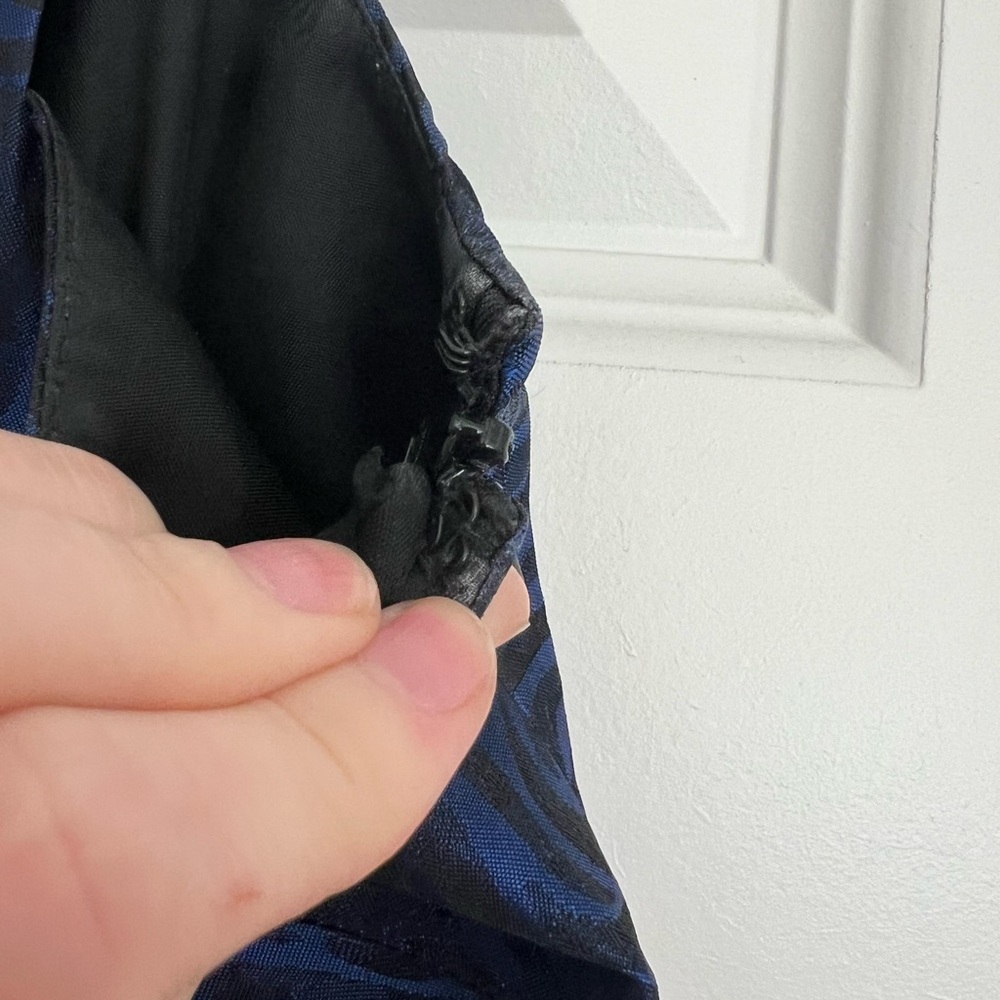 Blue V-Neck Cocktail Dress - Picture 13 of 14